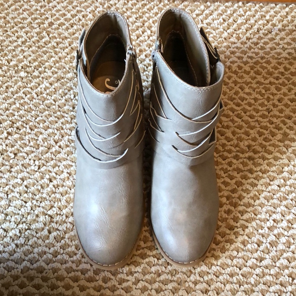 Ankle boots